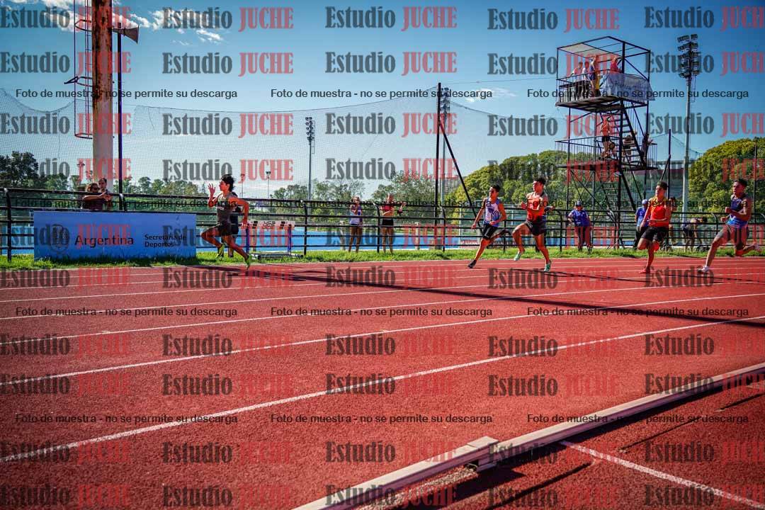 Fotos de los 200 m llanos de varones