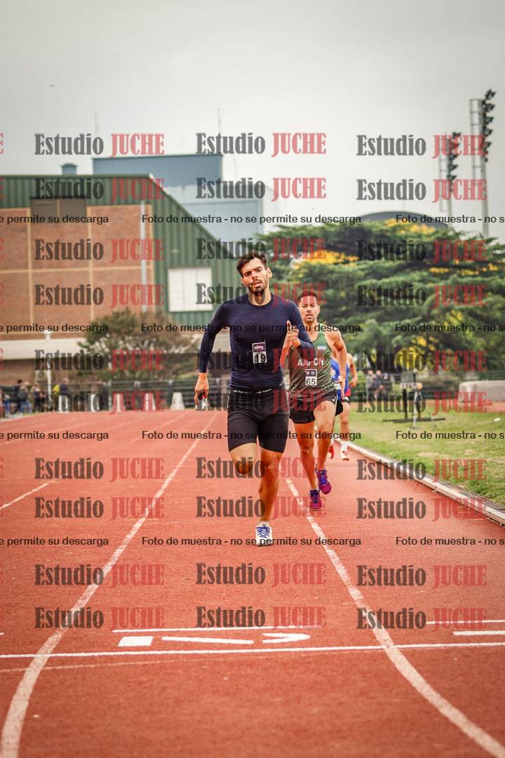 Fotos de los 800 m llanos de varones