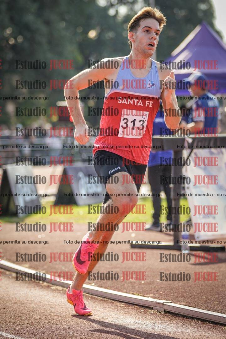 Fotos de los 800 m llanos de varones