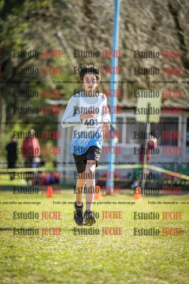Fotos de la llegada del cross de 2000 m