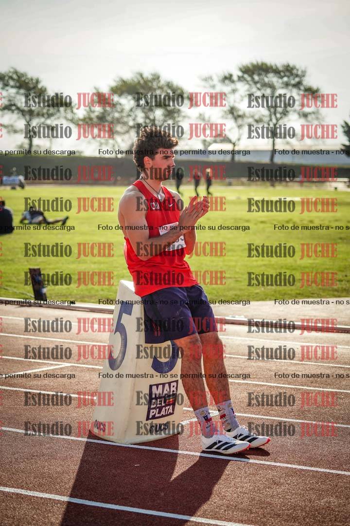 Fotos de los 400 m con vallas de varones