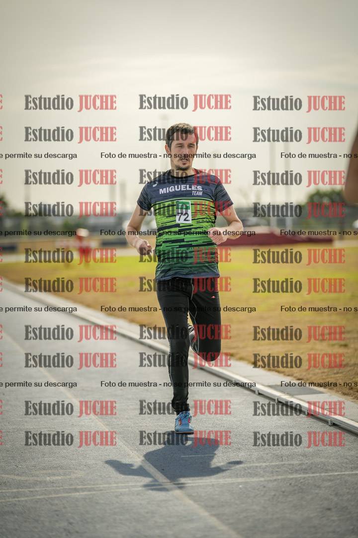 Fotos de los 800 m llanos de varones