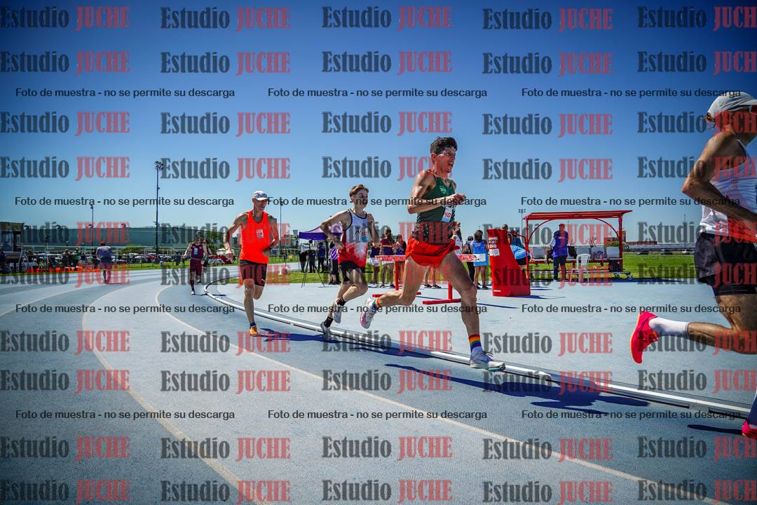 Fotos de los 800 m llanos de varones