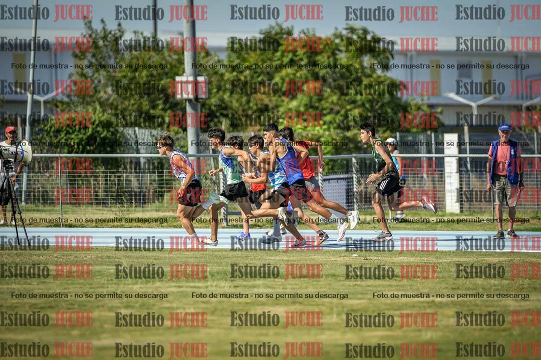 Fotos de los 600 m llanos de varones
