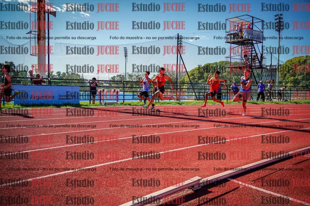 Fotos de los 200 m llanos de varones