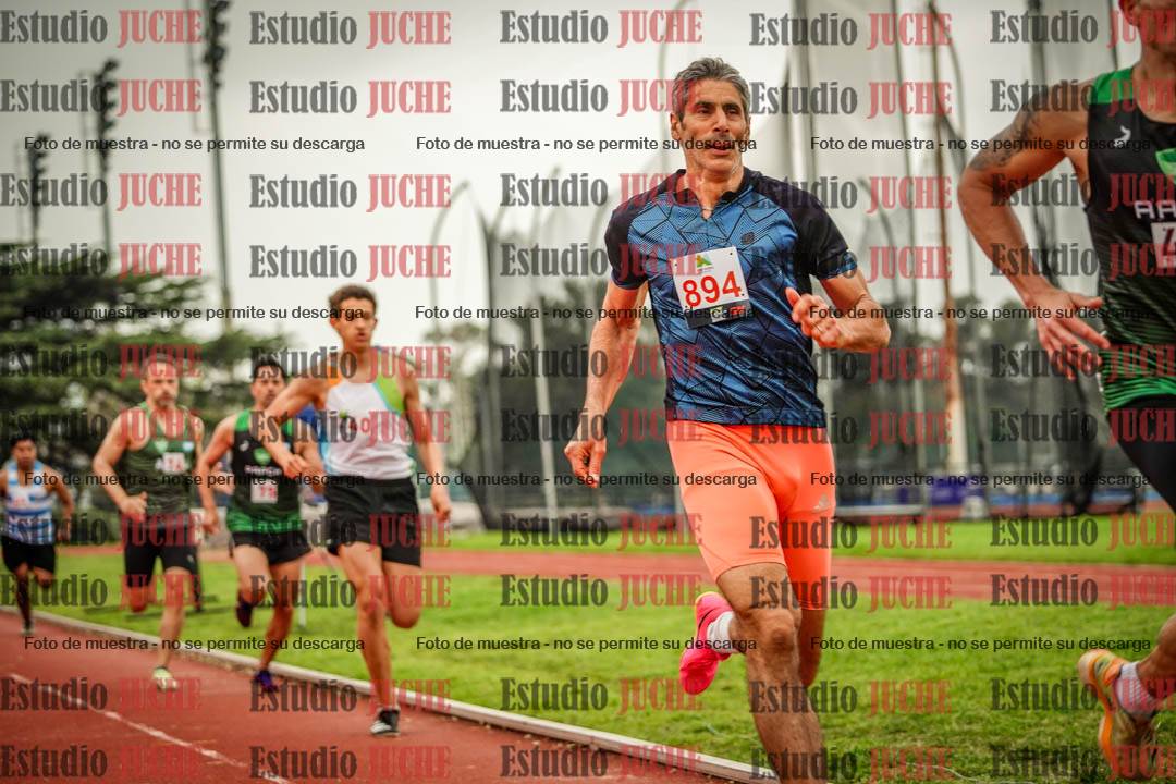 Fotos de los 800 m llanos de varones
