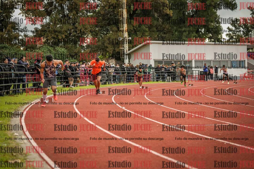 Fotos de los 400 m llanos de varones