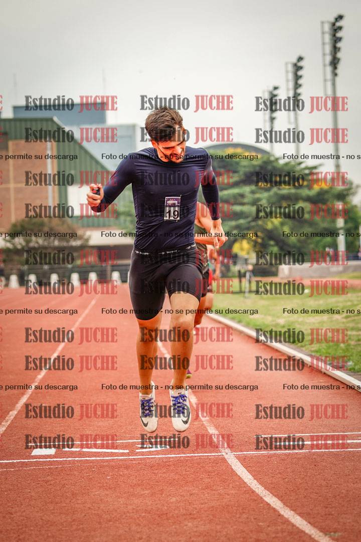 Fotos de los 800 m llanos de varones