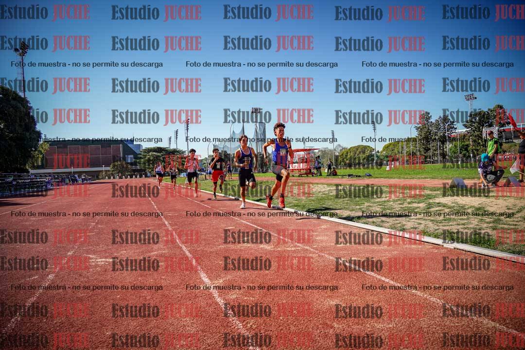 Fotos de los 600 m llanos de varones