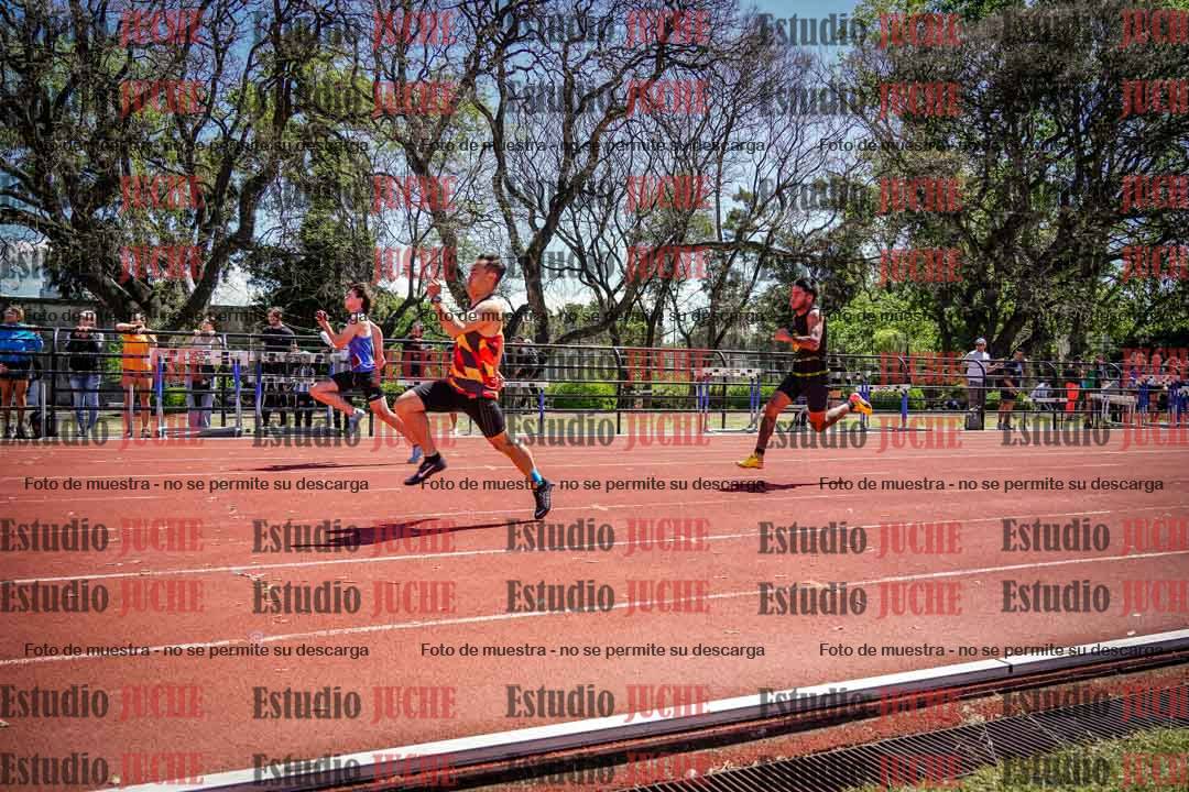 Fotos de los 100 m llanos de varones