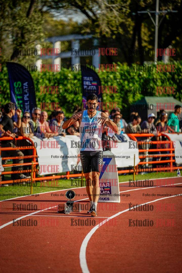 Fotos de los 400 m con vallas de varones