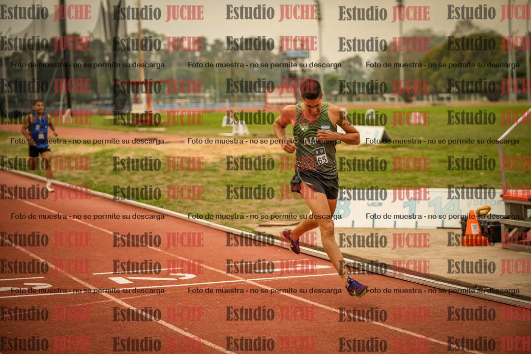 Fotos de los 800 m llanos de varones