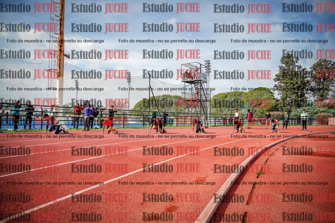 Fotos de los 150 m llanos de varones