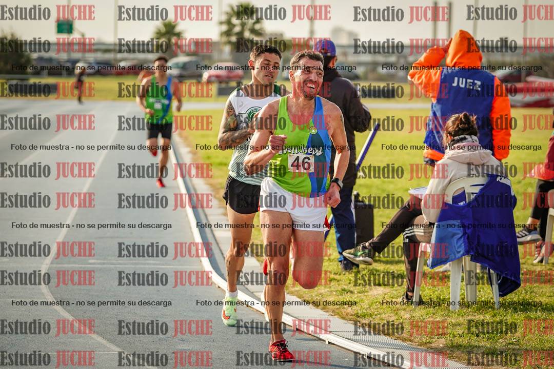 Fotos de los 3000 m llanos de varones