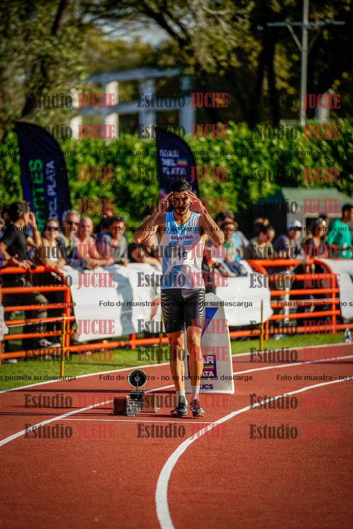 Fotos de los 400 m con vallas de varones
