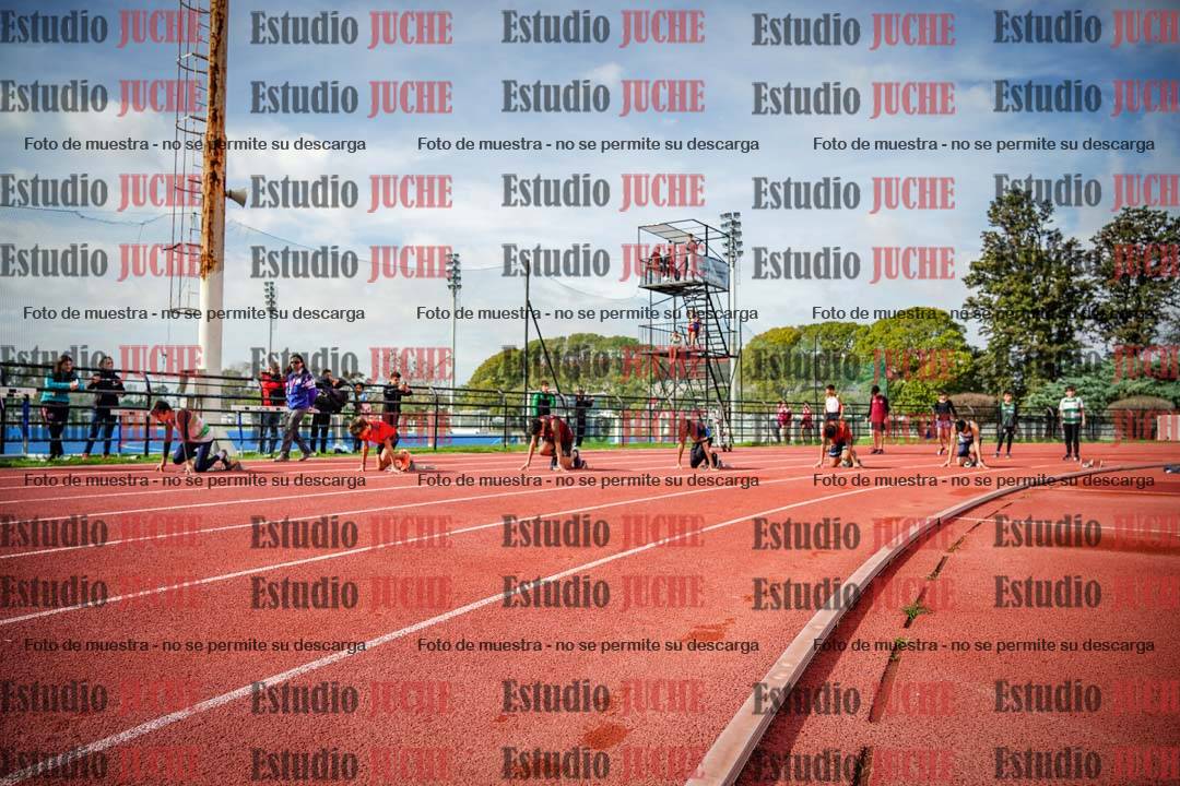 Fotos de los 150 m llanos de varones