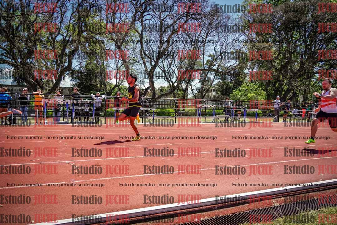 Fotos de los 100 m llanos de varones