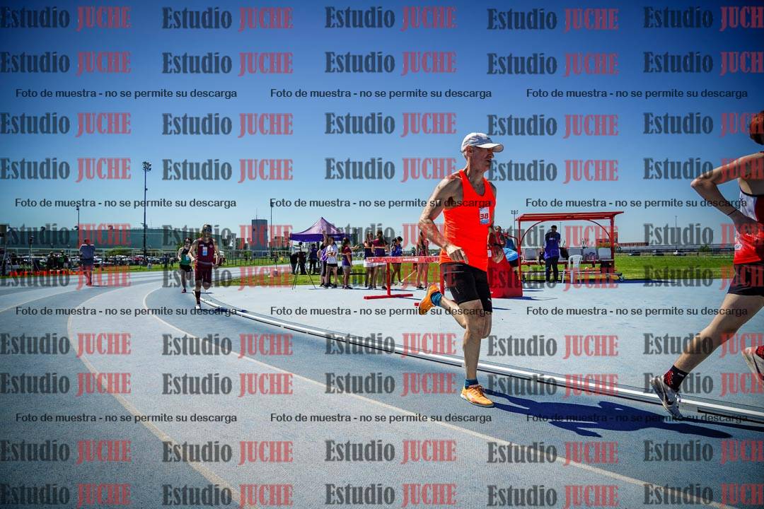 Fotos de los 800 m llanos de varones