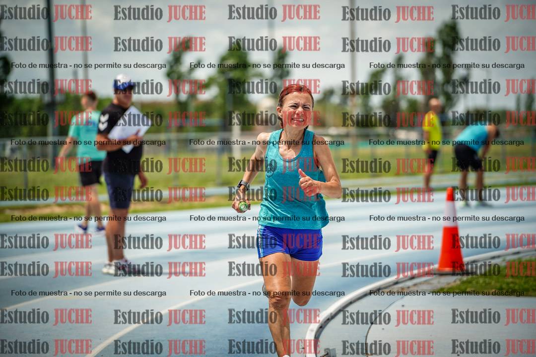 Fotos durante el transcurso de los relevos 20' para running teams - serie 2