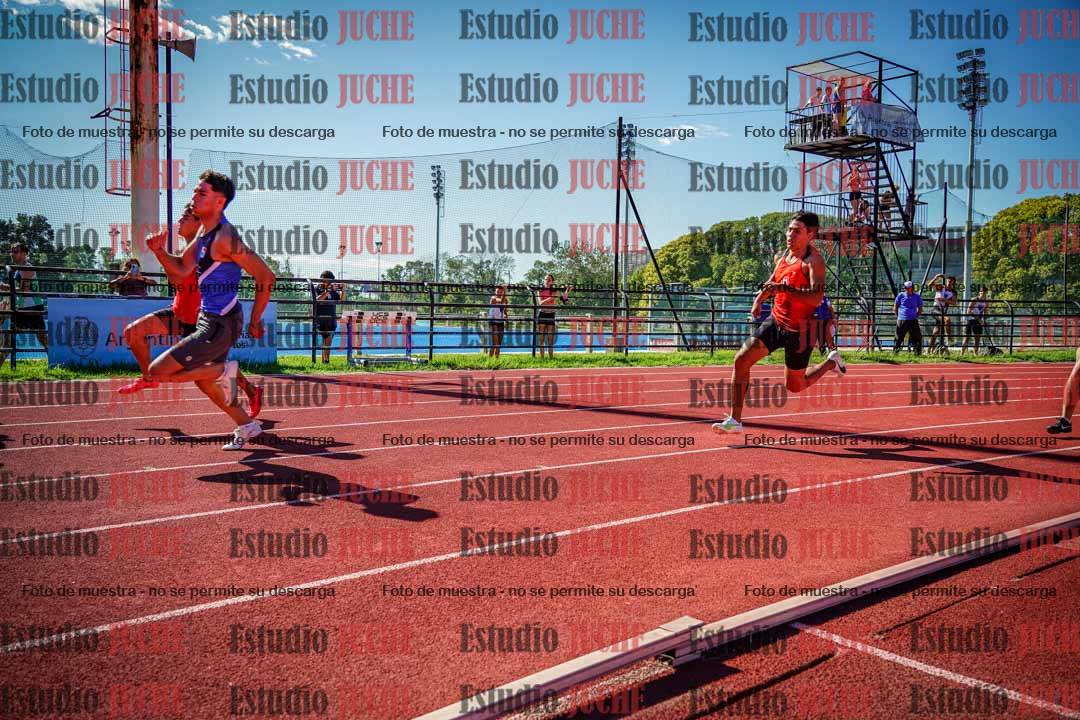 Fotos de los 200 m llanos de varones