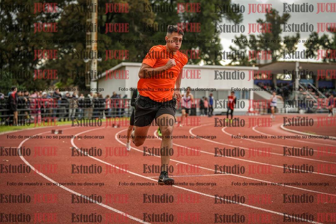 Fotos de los 400 m llanos de varones