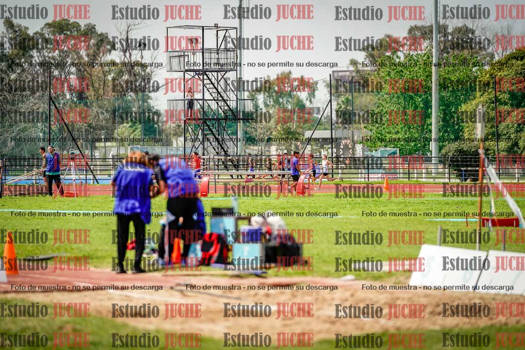 Fotos de los 600 m llanos de varones