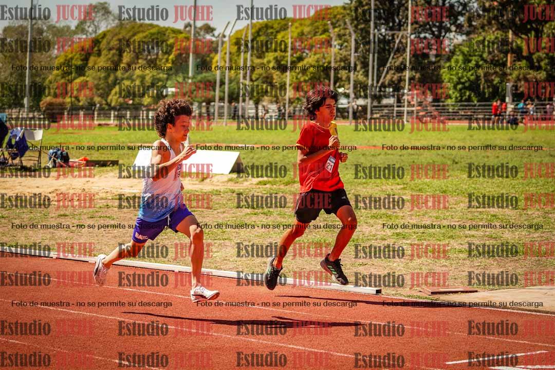 Fotos de los 600 m llanos de varones