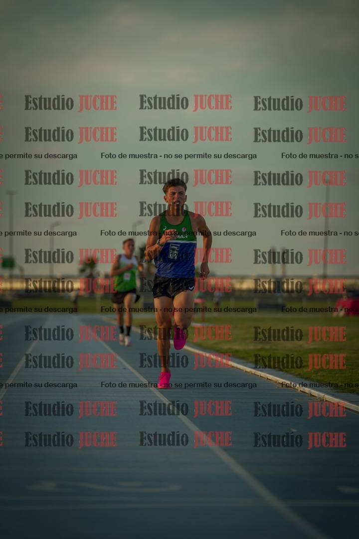 Fotos de los 3000 m llanos de varones