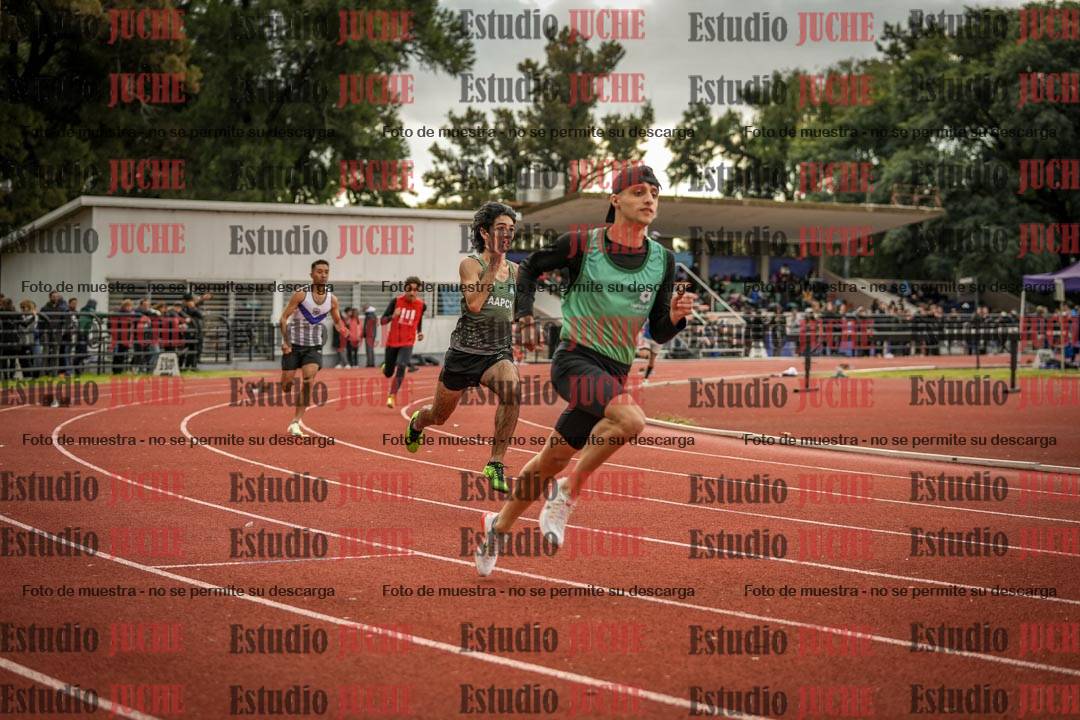 Fotos de los 400 m llanos de varones