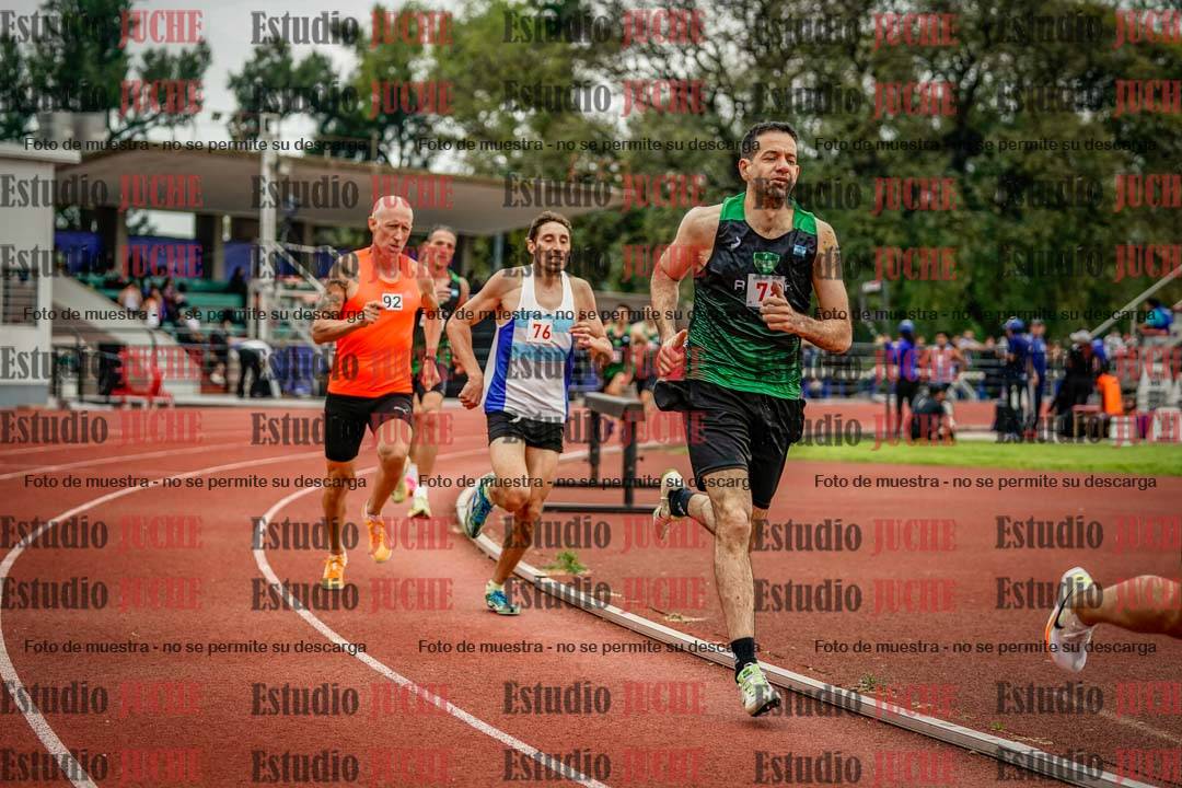 Fotos de los 800 m llanos de varones