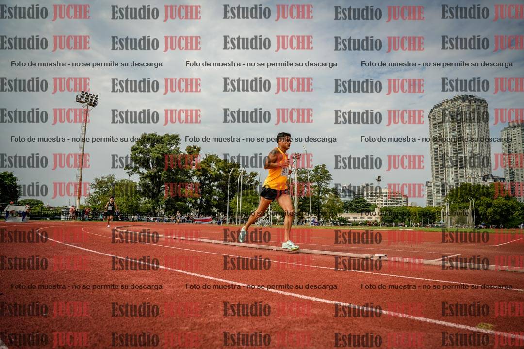 Fotos de los 3000 m llanos de varones