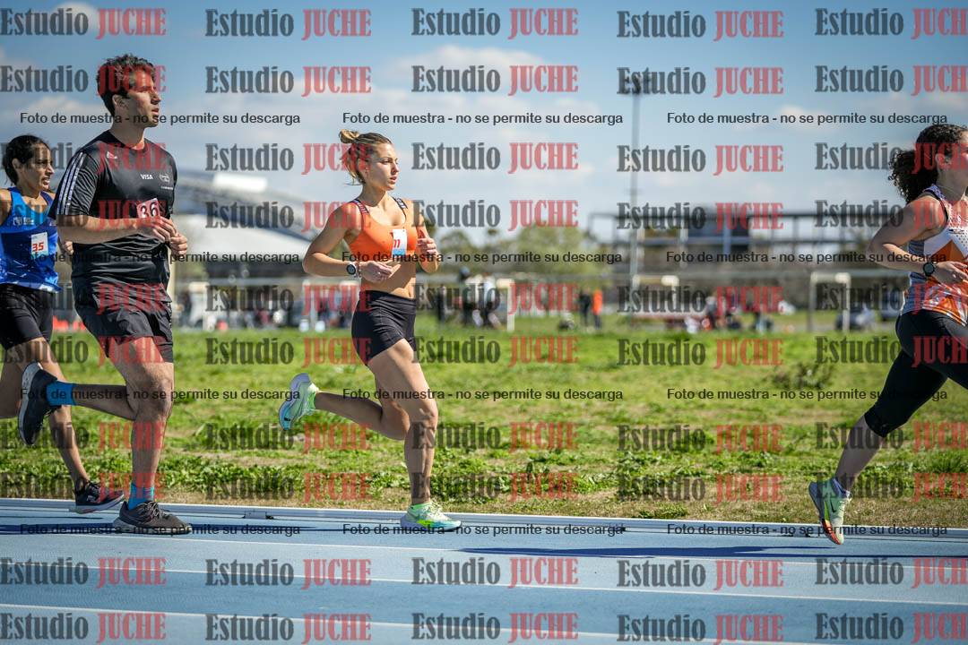 Fotos de los 5000 m llanos de mujeres y varones