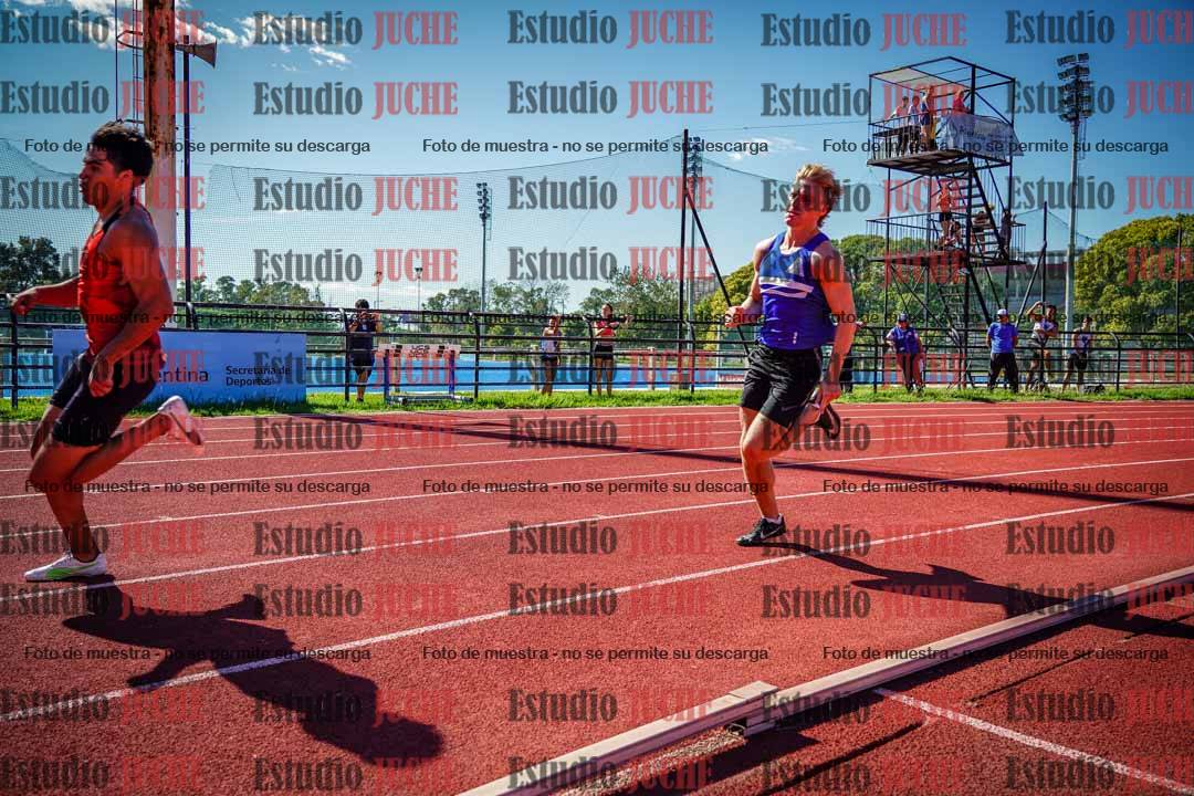 Fotos de los 200 m llanos de varones