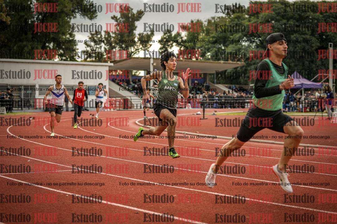 Fotos de los 400 m llanos de varones