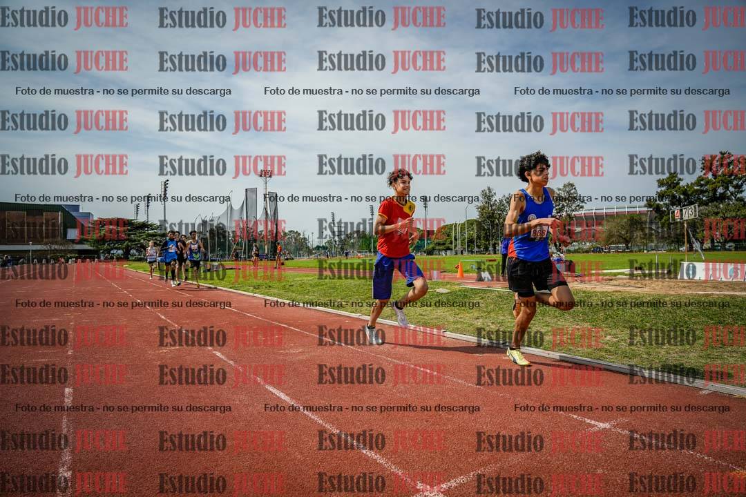 Fotos de los 600 m llanos de varones
