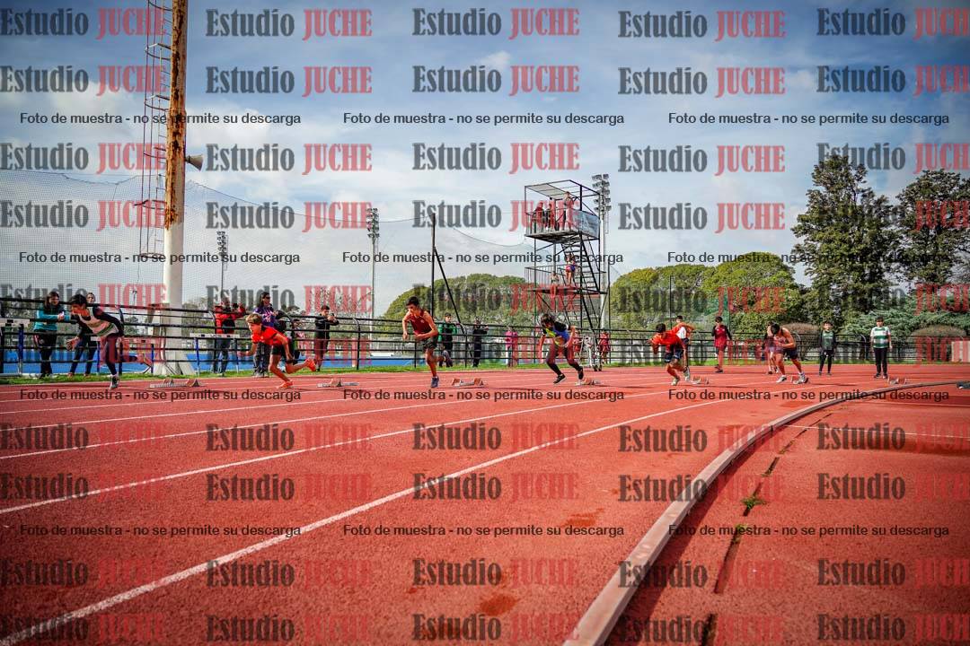 Fotos de los 150 m llanos de varones