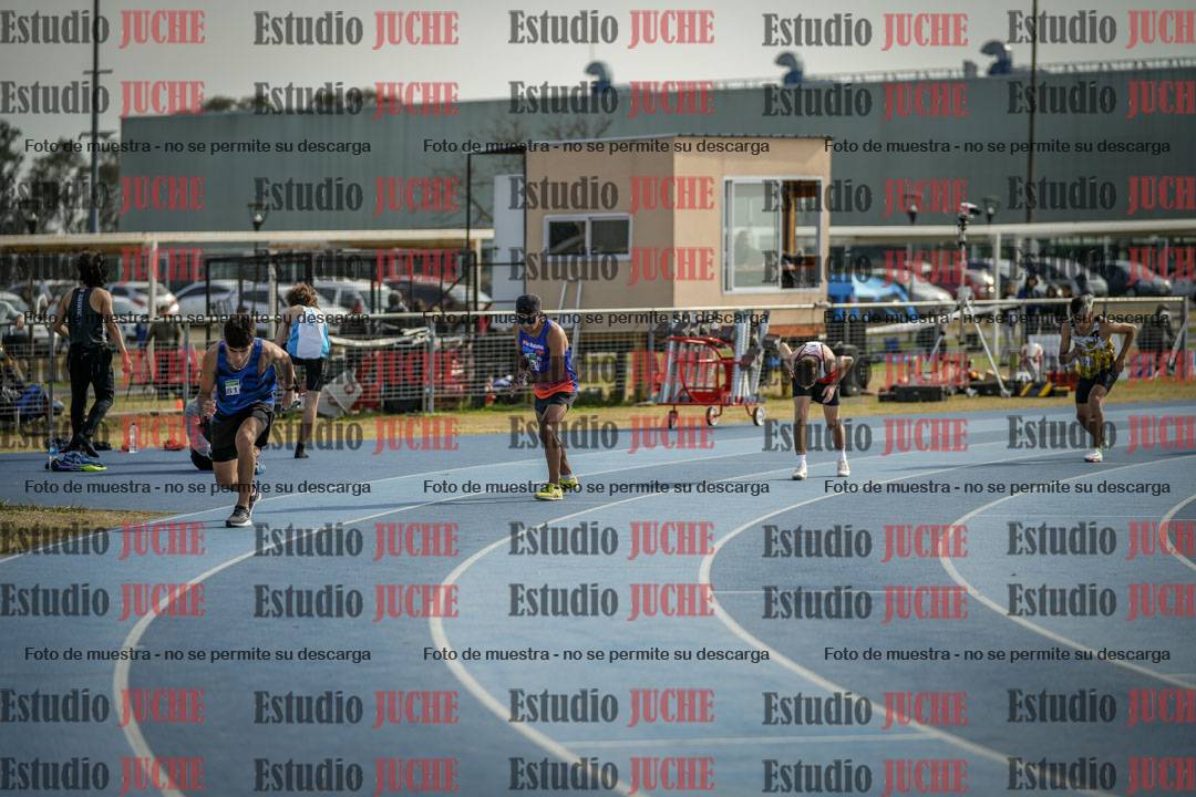Fotos de los 800 m llanos de varones