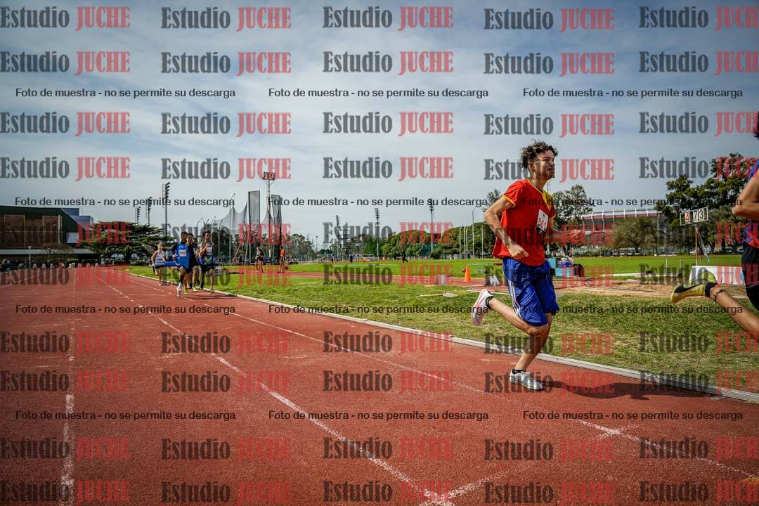 Fotos de los 600 m llanos de varones