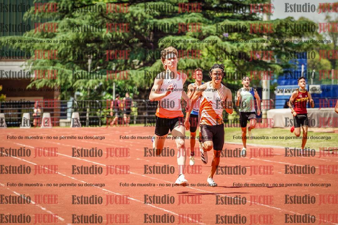 Fotos de los 400 m llanos de varones