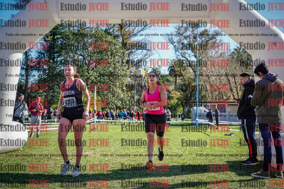 Fotos de la llegada del cross de 6000 m