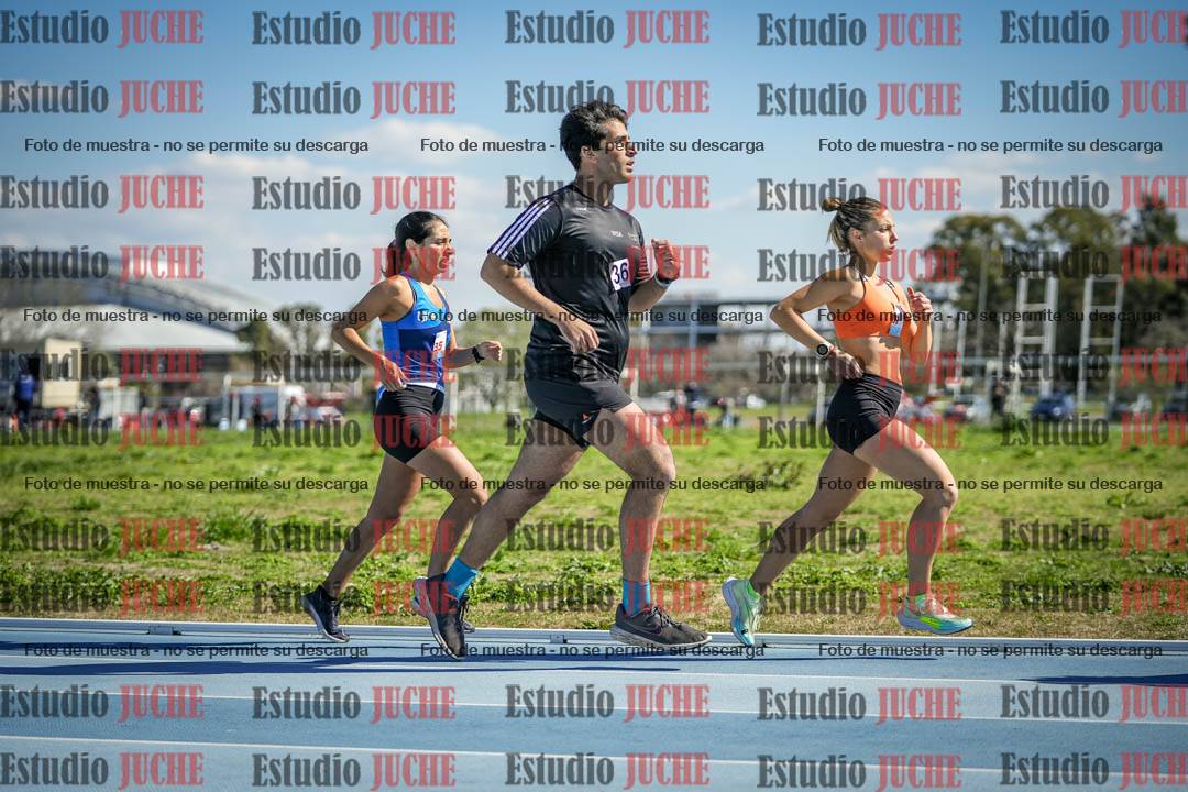 Fotos de los 5000 m llanos de mujeres y varones