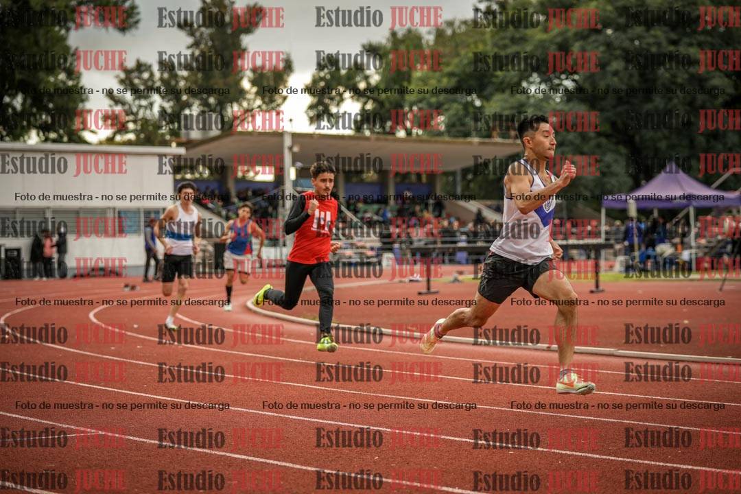 Fotos de los 400 m llanos de varones