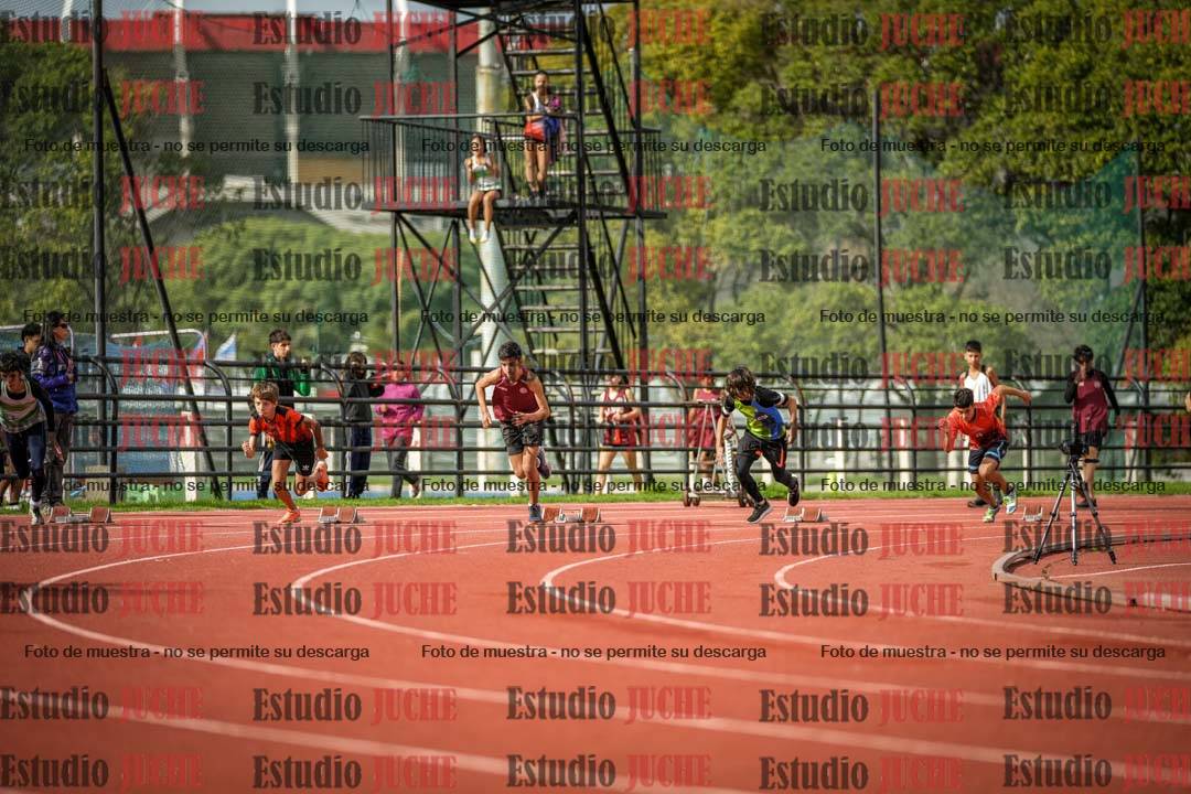 Fotos de los 150 m llanos de varones