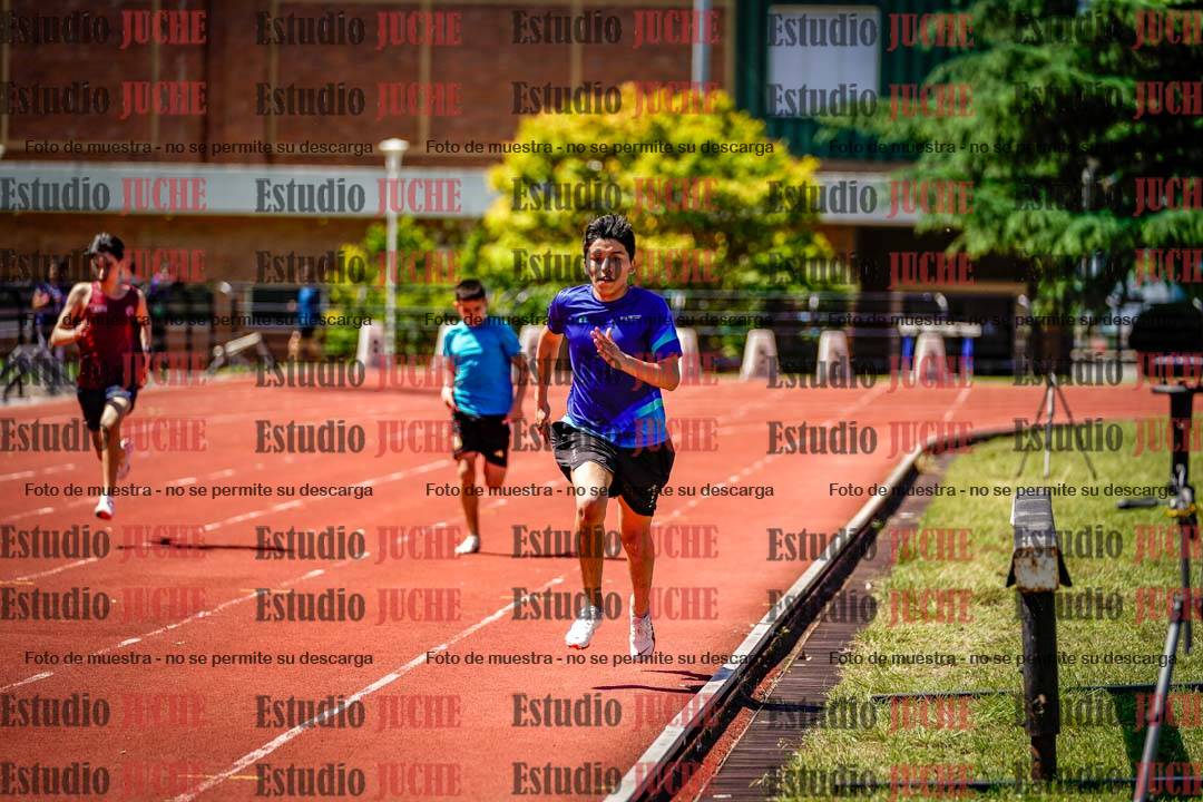Fotos de los 150 m llanos de varones