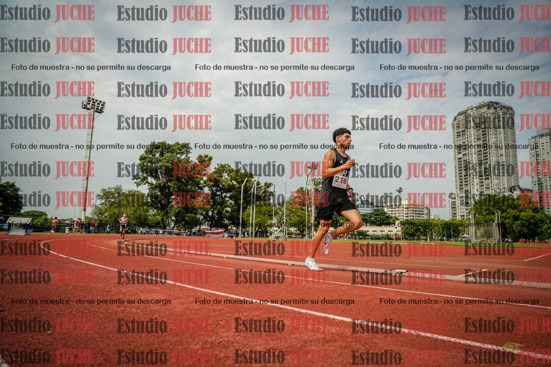 Fotos de los 3000 m llanos de varones