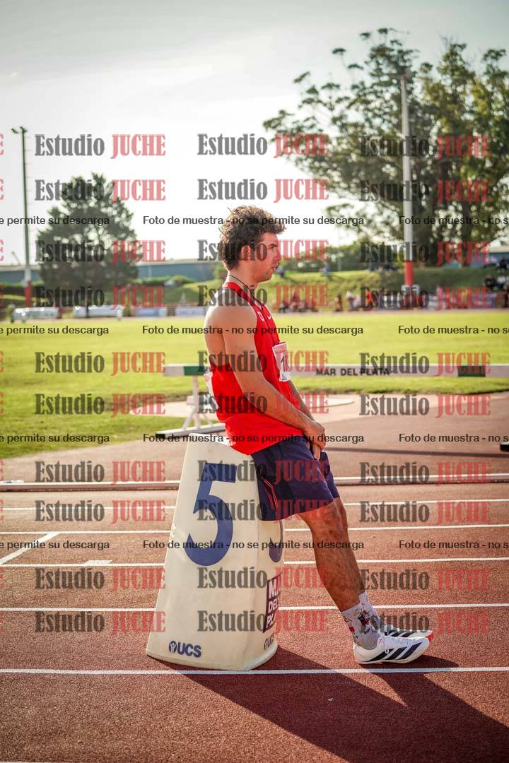 Fotos de los 400 m con vallas de varones