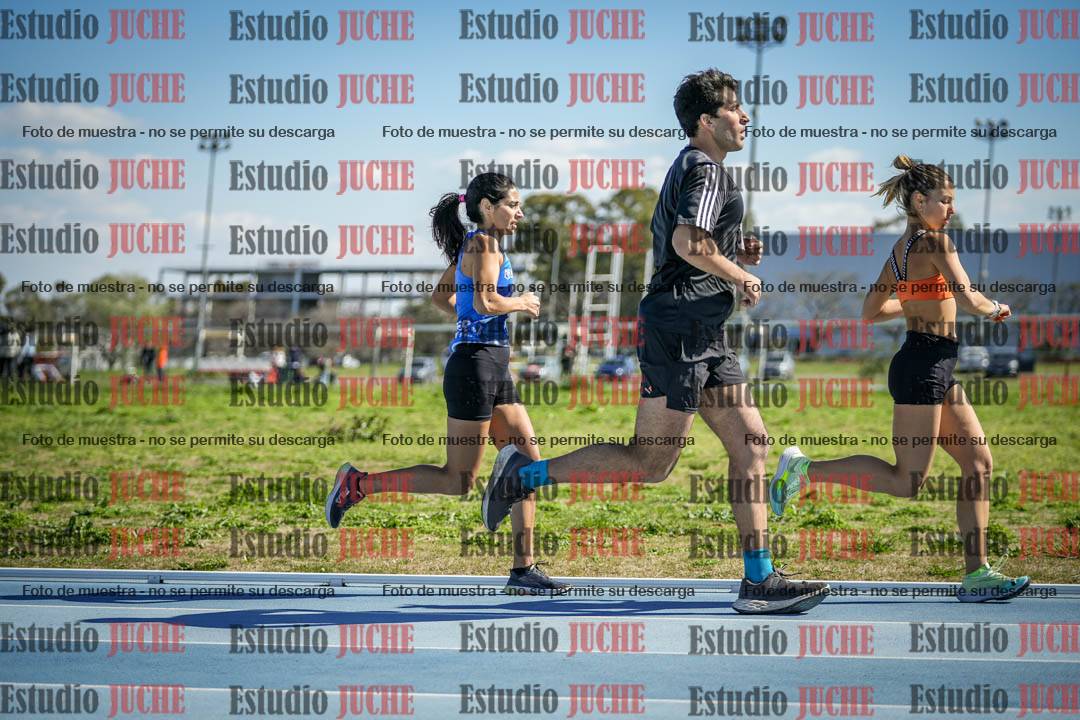 Fotos de los 5000 m llanos de mujeres y varones