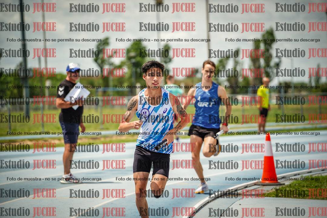 Fotos durante el transcurso de los relevos 20' para running teams - serie 2