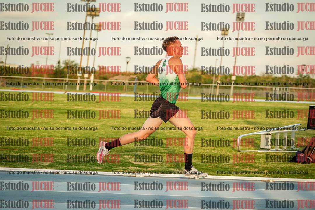 Fotos de los 3000 m llanos de varones