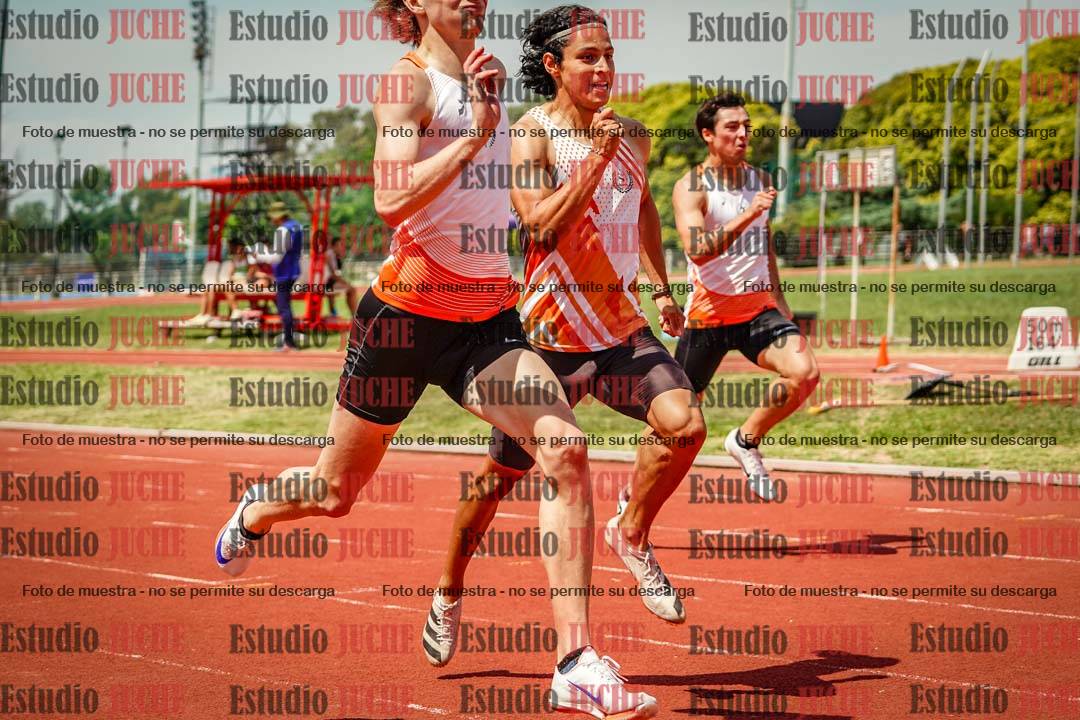 Fotos de los 400 m llanos de varones